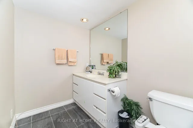 Additional image 7 of 1250 Mississauga Valley Blvd Unit 13