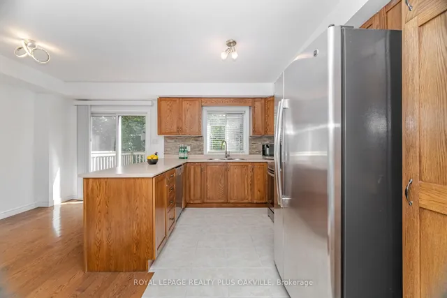 Additional image 17 of 1248 Guelph Line Unit 5