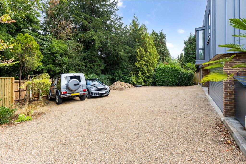 Additional image 19 of Avenue St. Nicholas, Harpenden, Hertfordshire, AL5