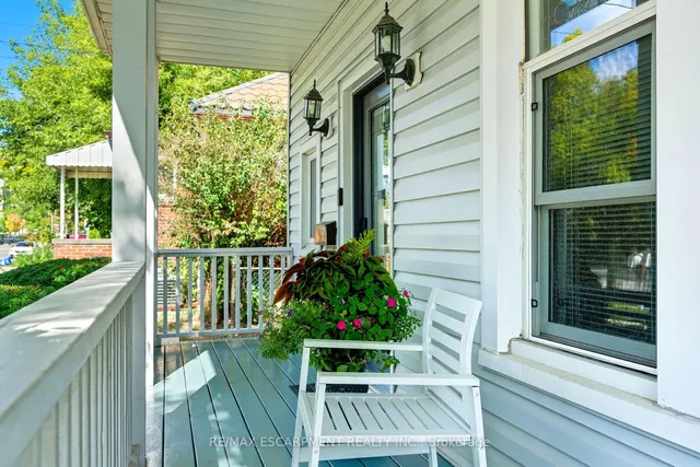 Additional image 5 of 33 Broadway Ave