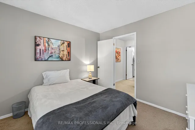 Additional image 32 of 19 Salina Pl