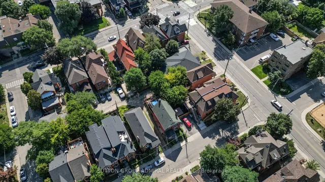 Additional image 2 of 164 WENTWORTH St