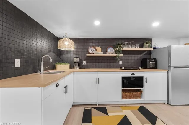 Additional image 22 of 60 Mountain Brow Blvd