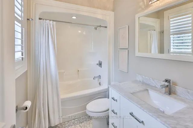 Additional image 29 of 2229 Lakeshore Rd