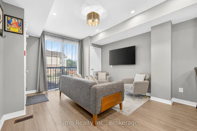 Additional image 15 of 1206 Main St Unit 107