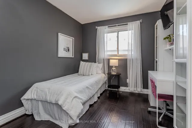 Additional image 33 of 96 Laurendale Ave