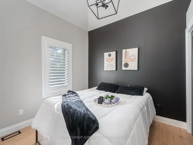 Additional image 17 of 187 Rosslyn Ave