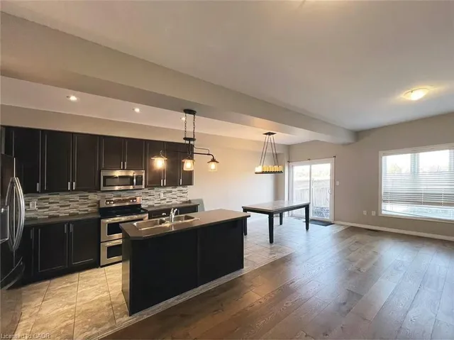 Additional image 10 of 370 Stonehenge Dr Unit 12