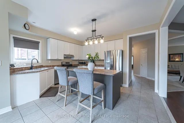 Additional image 15 of 120 Sundial Cres