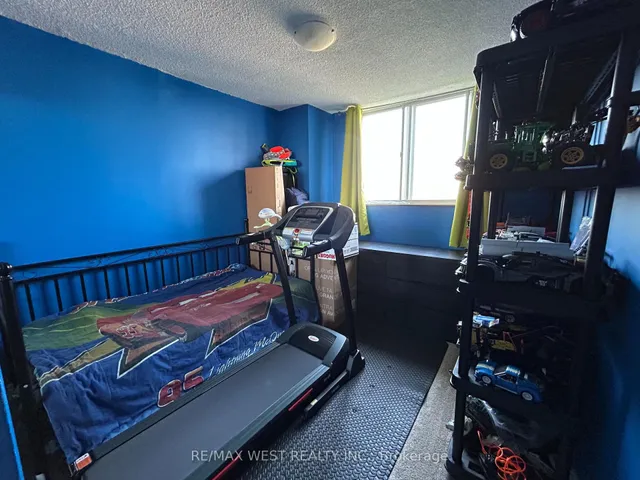 Additional image 11 of 975 Warwick Crt Unit 703