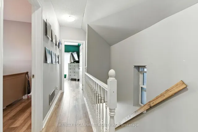 Additional image 17 of 487 Catharine St