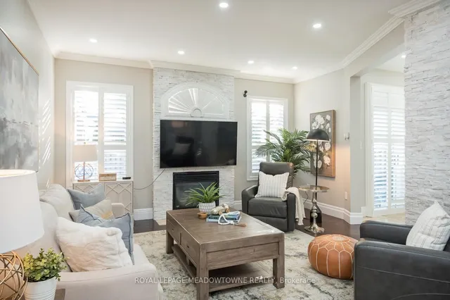 Additional image 38 of 371 Alexander Cres