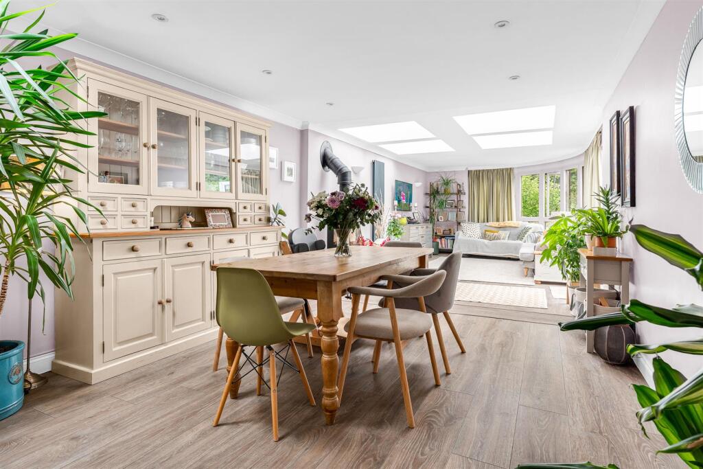 Additional image 2 of Tanglewood, Welwyn