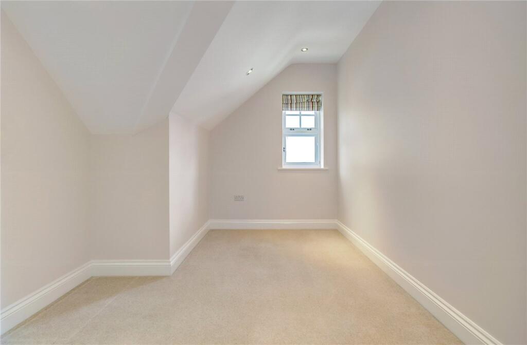 Additional image 12 of The Forresters, Harpenden, Hertfordshire, AL5