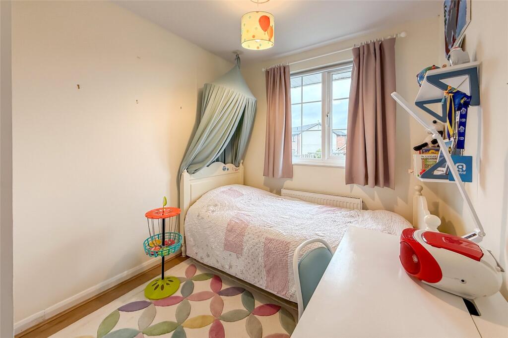 Additional image 7 of Villiers Crescent, St. Albans, Hertfordshire, AL4