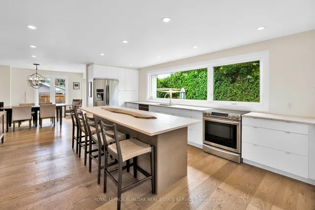 Additional image 12 of 912 Boothman Ave