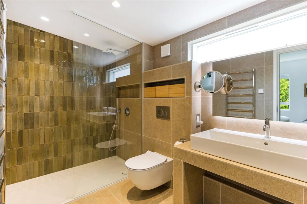 Additional image 15 of Avenue St. Nicholas, Harpenden, Hertfordshire, AL5