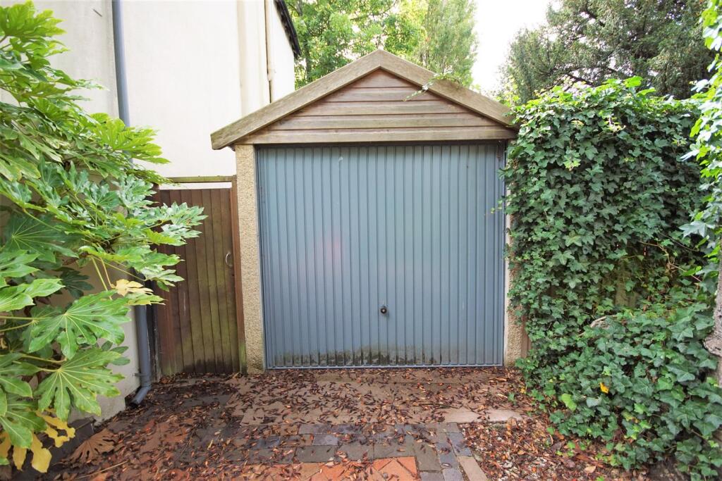 Additional image 29 of Wake Green Road, Moseley