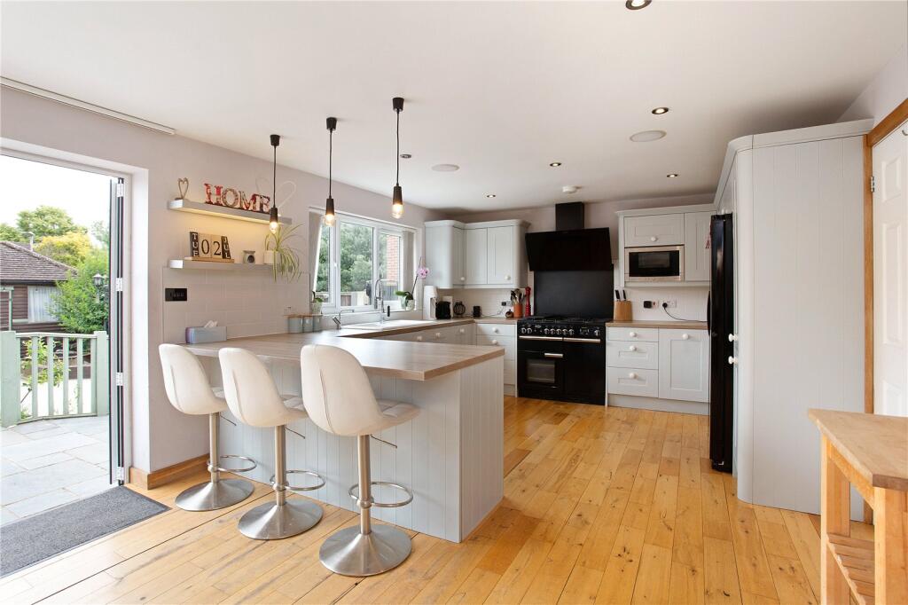 Additional image 13 of College Close, Flamstead, St. Albans, Hertfordshire, AL3