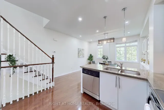 Additional image 8 of 2359 Lepage Common