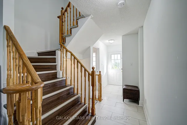 Additional image 10 of 1049 Kennedy Circ