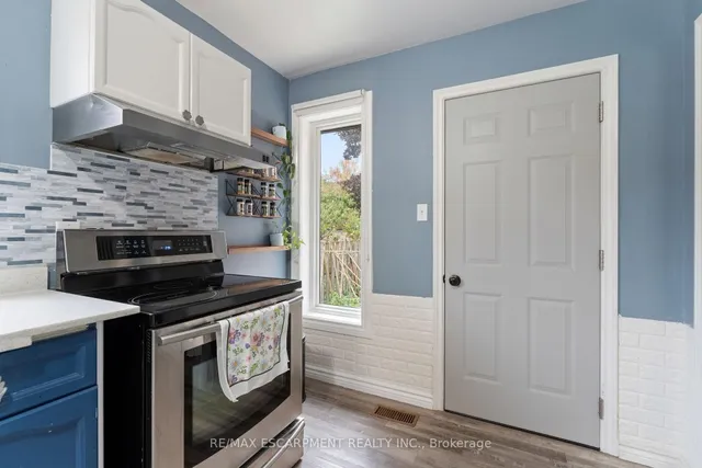 Additional image 23 of 425 Greenhill Ave