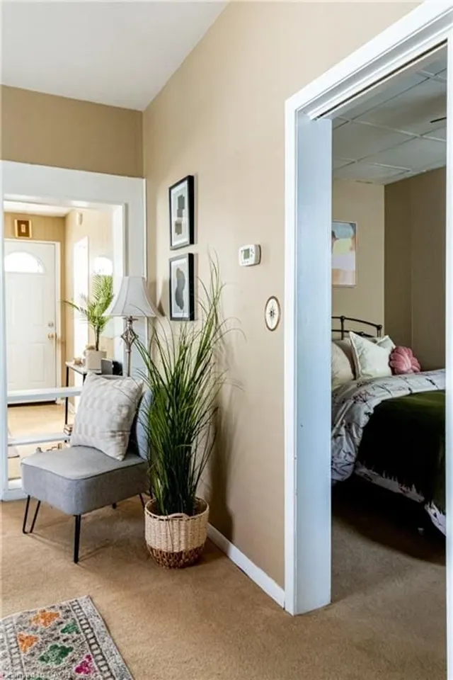 Additional image 15 of 70 Poulette St