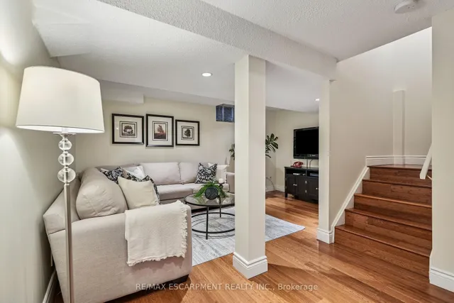Additional image 31 of 46 Dawson Cres
