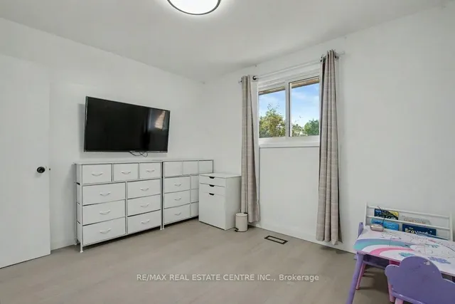 Additional image 20 of 40 Tara Crt