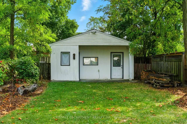 Additional image 39 of 57 Highcliffe Ave