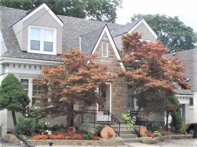 Additional image 10 of 156 Bond St