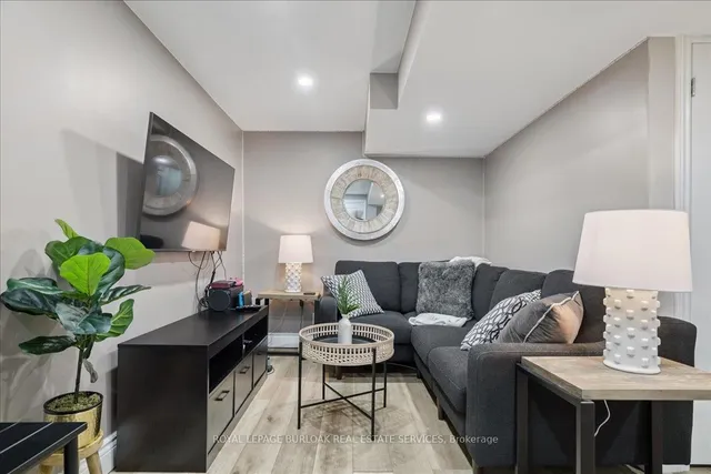 Additional image 37 of 44 Sunvale Pl