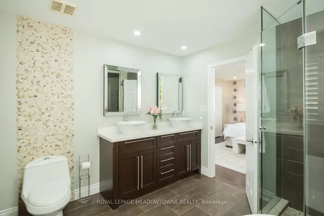 Additional image 15 of 371 Alexander Cres