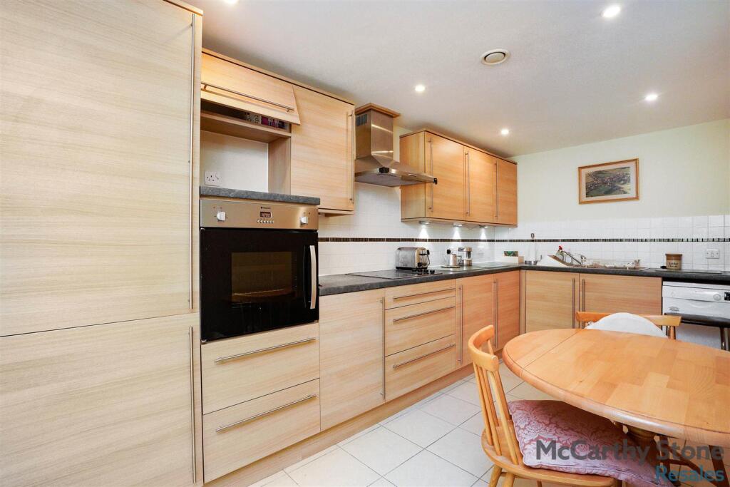 Additional image 7 of Peel Court, College Way, Welwyn Garden City, Hertfordshire, AL8 6DG