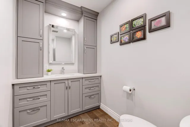 Additional image 25 of 2118 Agincourt Cres