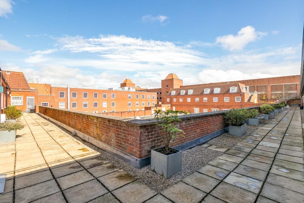 Additional image 24 of Longcroft House, Fretherne Road, Welwyn Garden City, Hertfordshire, AL8 6PZ