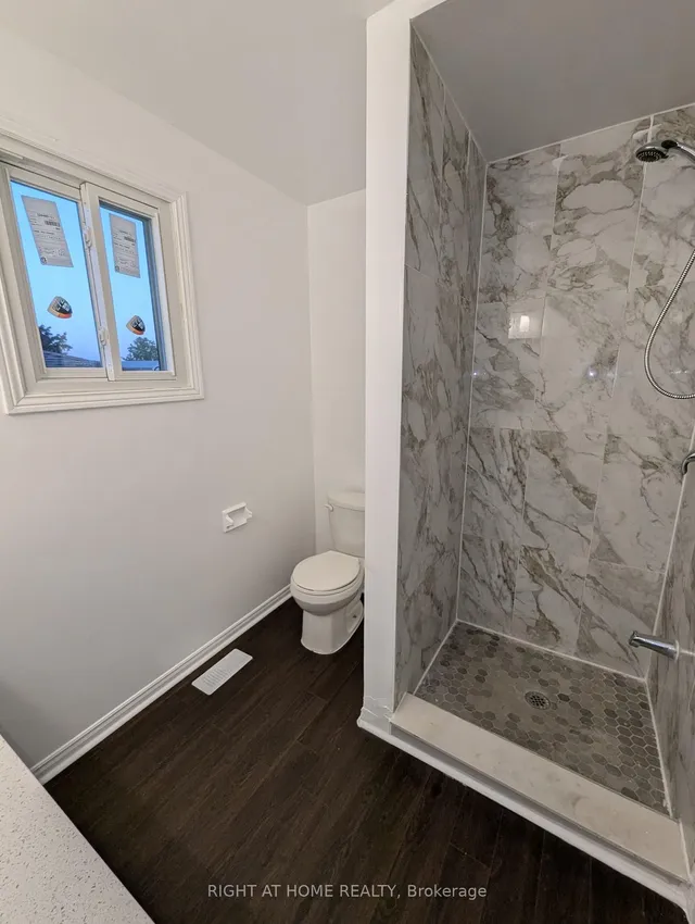 Additional image 27 of 73 Skyview Dr