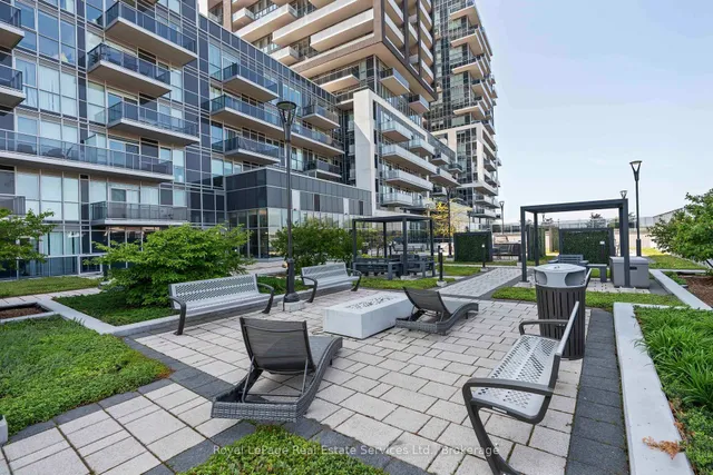 Additional image 24 of 2081 Fairview St Unit 813