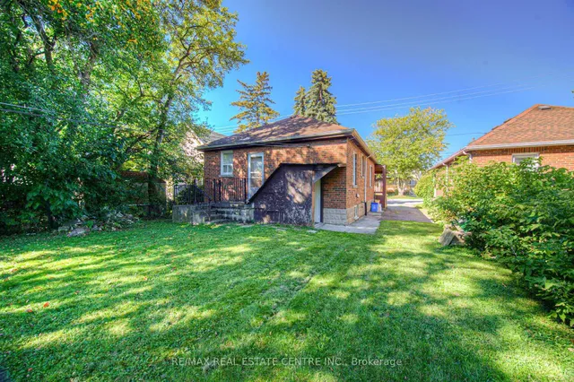 Additional image 42 of 77 Emerson St