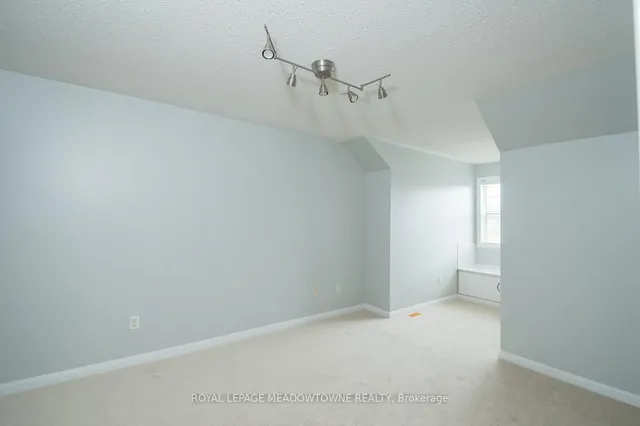 Additional image 28 of 833 Watson Terr