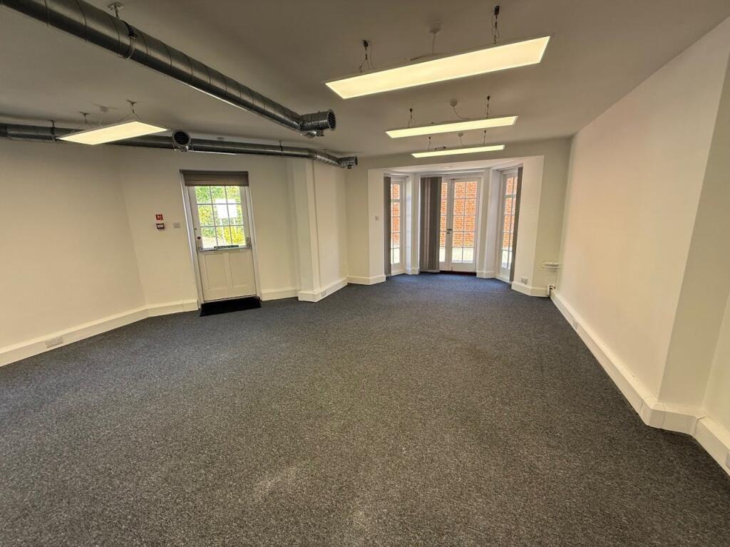 Additional image 8 of 10 Parkway, Welwyn Garden City, AL8 6HG