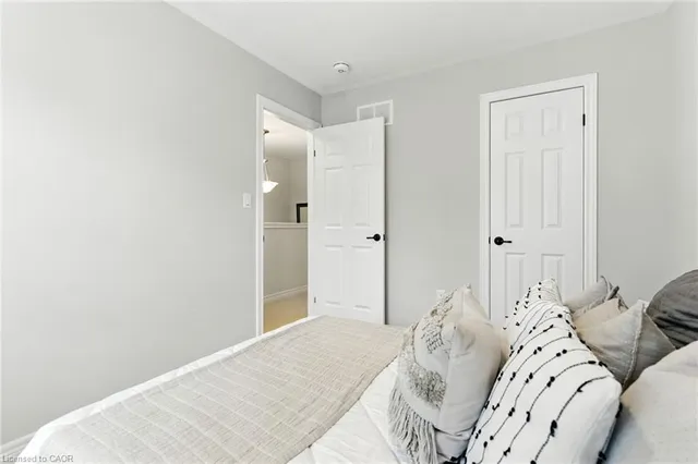 Additional image 25 of 377 Glancaster Rd Unit 24