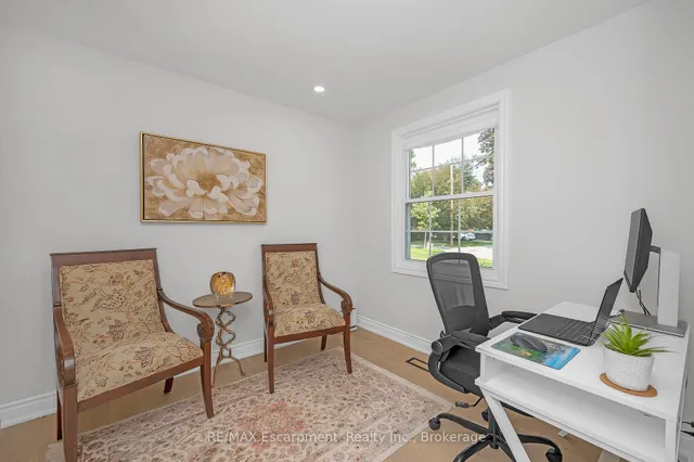 Additional image 14 of 350 East Side Cres