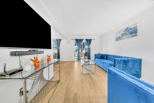 Additional image 6 of 1460 Garth St Unit 6