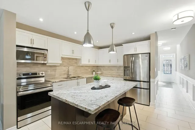 Additional image 9 of 4 Burgundy Grve