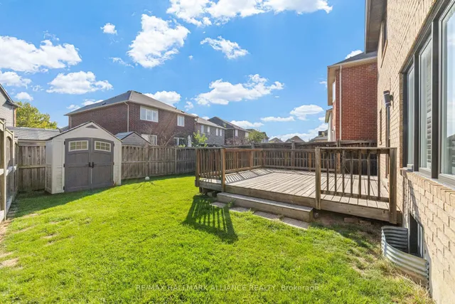 Additional image 27 of 402 Schreyer Cres