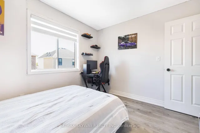 Additional image 37 of 1570 Cartwright Cres