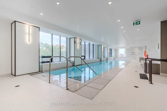 Additional image 35 of 2007 James St Unit 2102