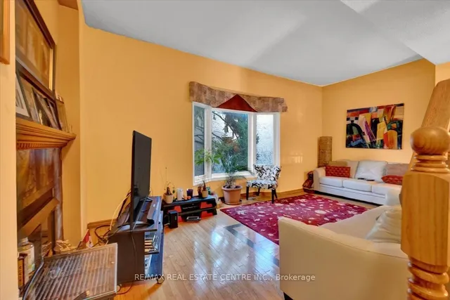 Additional image 9 of 1983 Main St Unit 1