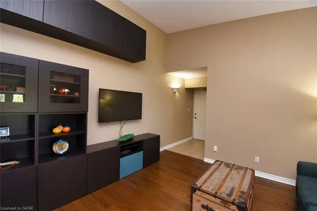 Additional image 3 of 2065 Appleby Line Unit 411